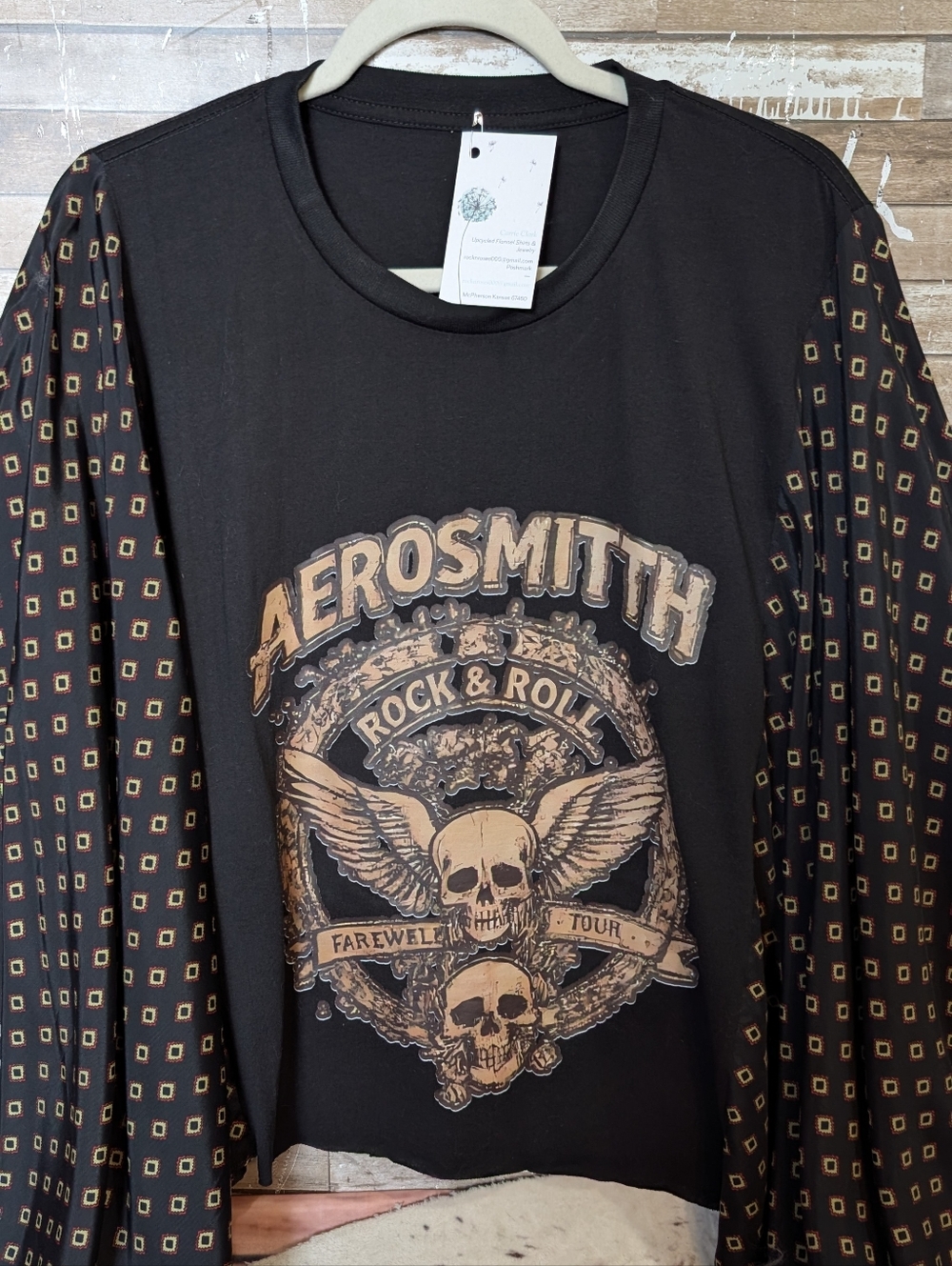 New Handcrafted Aerosmith Graphic With Boho Bat Winged Sleeves - Picture 3 of 10